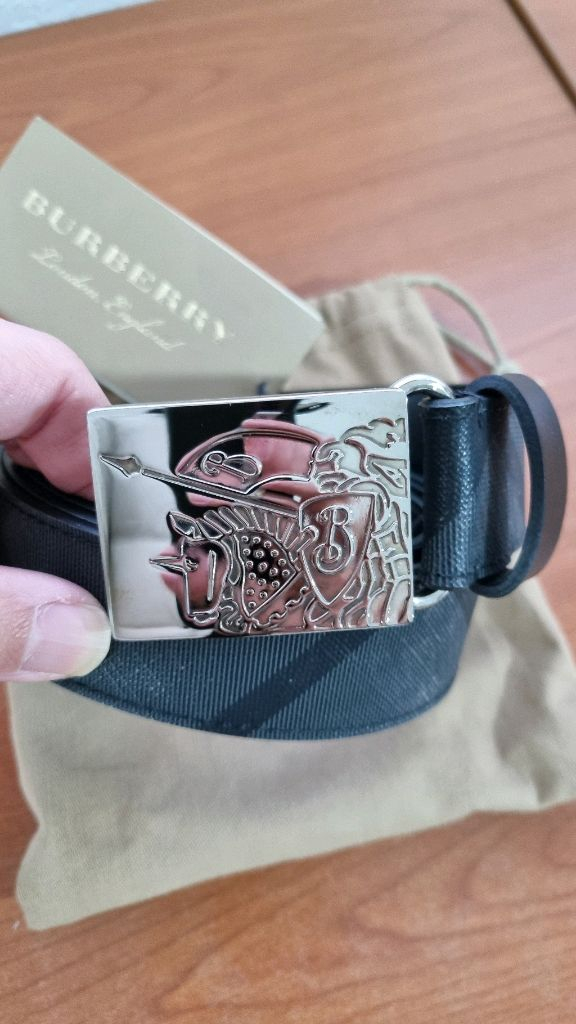 버버리 체크 패턴 벨트 새제품--1