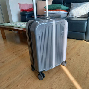 벤소닉 캐리어 20인치 새상품 파우치 포함 여행가방 (부산 직거래만 가능)