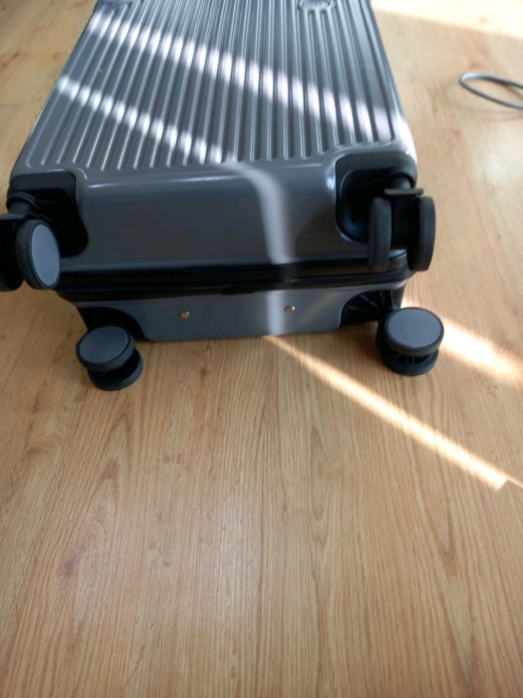 벤소닉 캐리어 20인치 새상품 파우치 포함 여행가방 (부산 직거래만 가능)--6