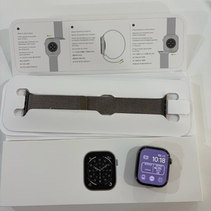 애플워치11 46mm 내츄럴티타늄 + 내츄럴 밀레니즈루프