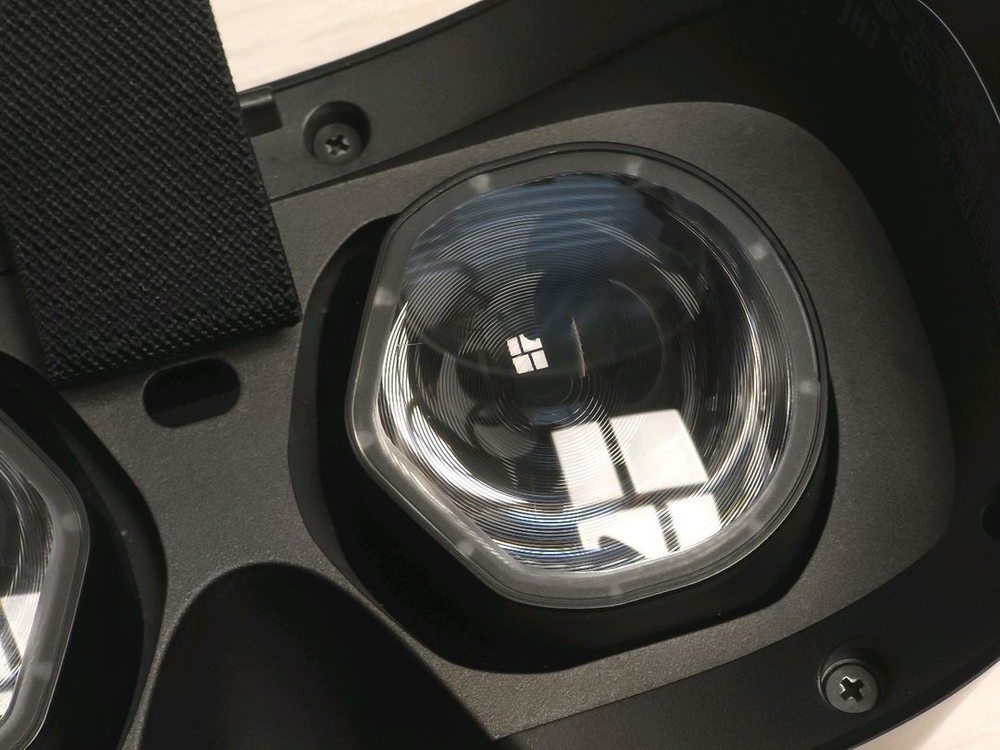 HP 리버브 G2 VR 헤드셋 + 컨트롤러 (렌즈 스크래치 있음, 가격 할인) 이미지