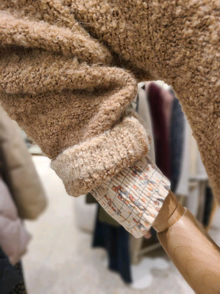 써스데이아일랜드 가디건 새옷--2