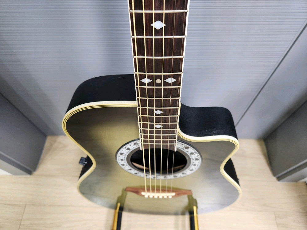 오베이션 통기타 판매 합니다.--2