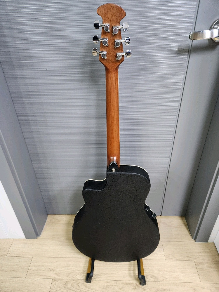 오베이션 통기타 판매 합니다.--5