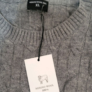 메리노울 케이블 스웨터 택달린 신품