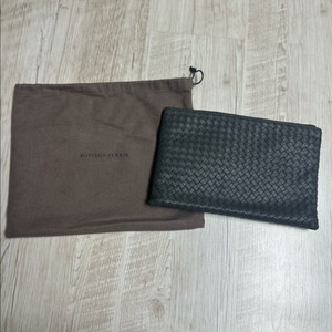 보테가베네타 클러치백