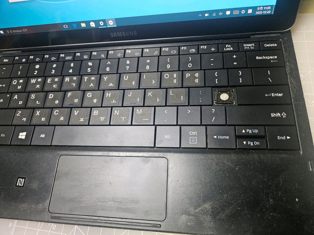 삼성 갤럭시 탭프로 S SM-W703 윈도우 태블릿--1