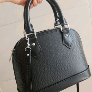 루이비통 알마 BB 에삐 이미지