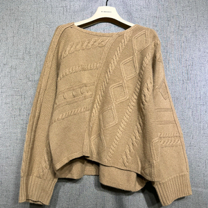 SJSJ 울+캐시미어 혼방 케이블 니트 가오리핏