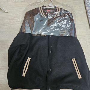 T1 2023 월즈 우승기념 자켓