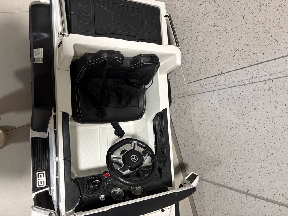 하나토이즈 벤츠 G63 지바겐 유아전동차 급처합니다 이미지