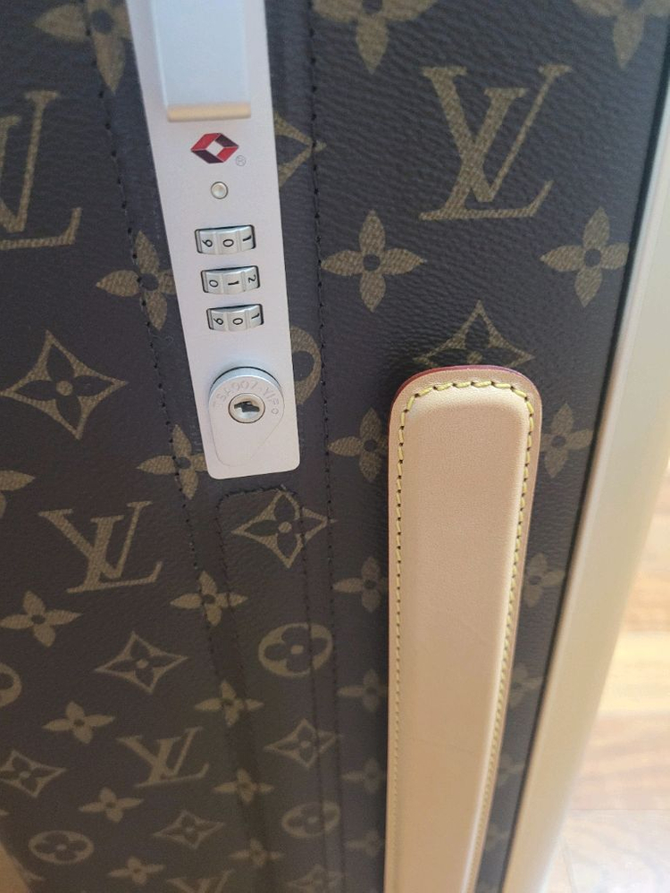 루이비통 캐리어 호라시즌55--2