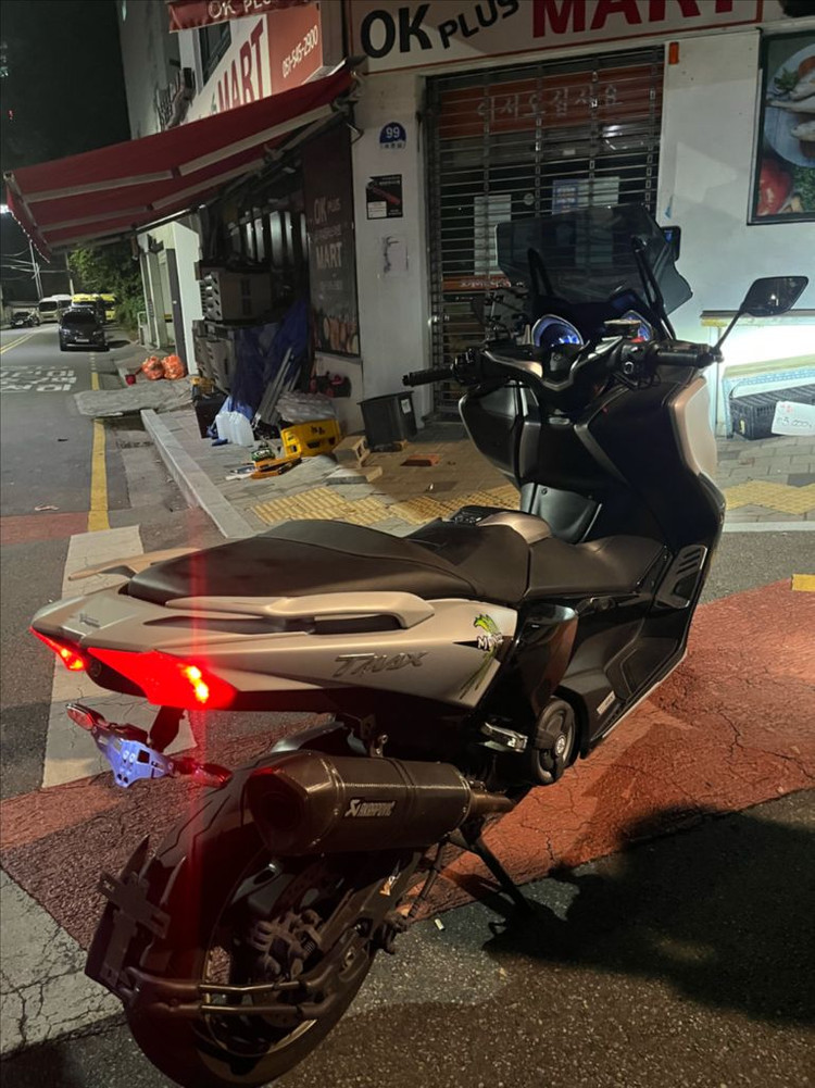 야마하 티맥스530 dx 이미지