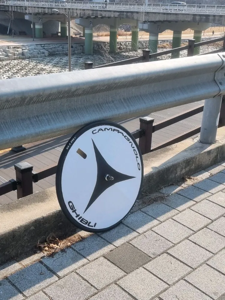 판매완료 캄파놀로 기블리 디스크휠(가격 어그로XX) - 안심되는 중고거래