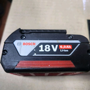 보쉬 6Ah 정품배터리 팝니다 이미지