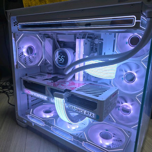 라이젠7 9800x3d rtx5080 화이트 신품PC 이미지