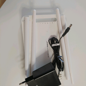 아이피타임 iptime AX2004BCM 유무선 공유기입니다