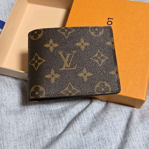 루이비통(Louis Vuitton) 모노그램 캔버스 멀티플 월릿(Multiple Wallet) 반지갑