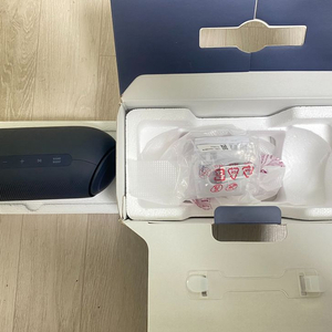 LG XBOOM GO PL7 스피커 판매합니다.