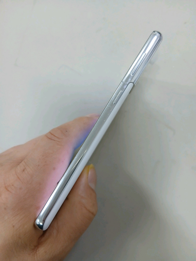 갤럭시S21 5G 256GB 화이트 상태 촣은 단말기 입니다. 이미지