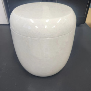 천연옥 유골함 항아리 백자 납골당 화장터 장례식 용품 판매합니다.