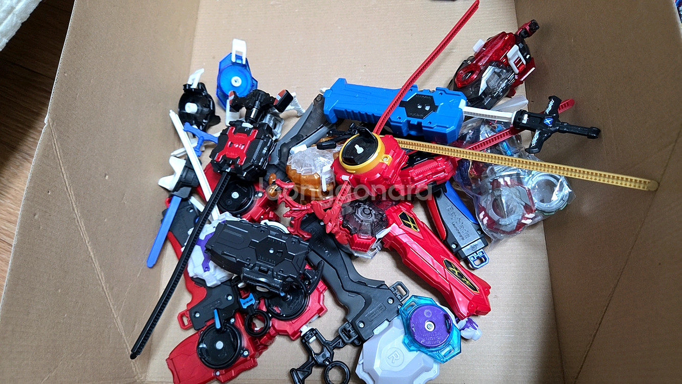 베이블레이드 판매 약 91개(100만원 X)--1