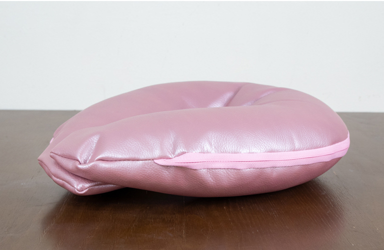 [창고정리새제품] U자 레자베개 펄핑크 색상 새제품--3