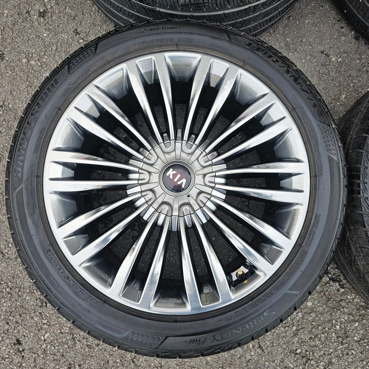 #기아 더K9 19인치 순정 임판급 휠타이어 세트 팝니다.--3