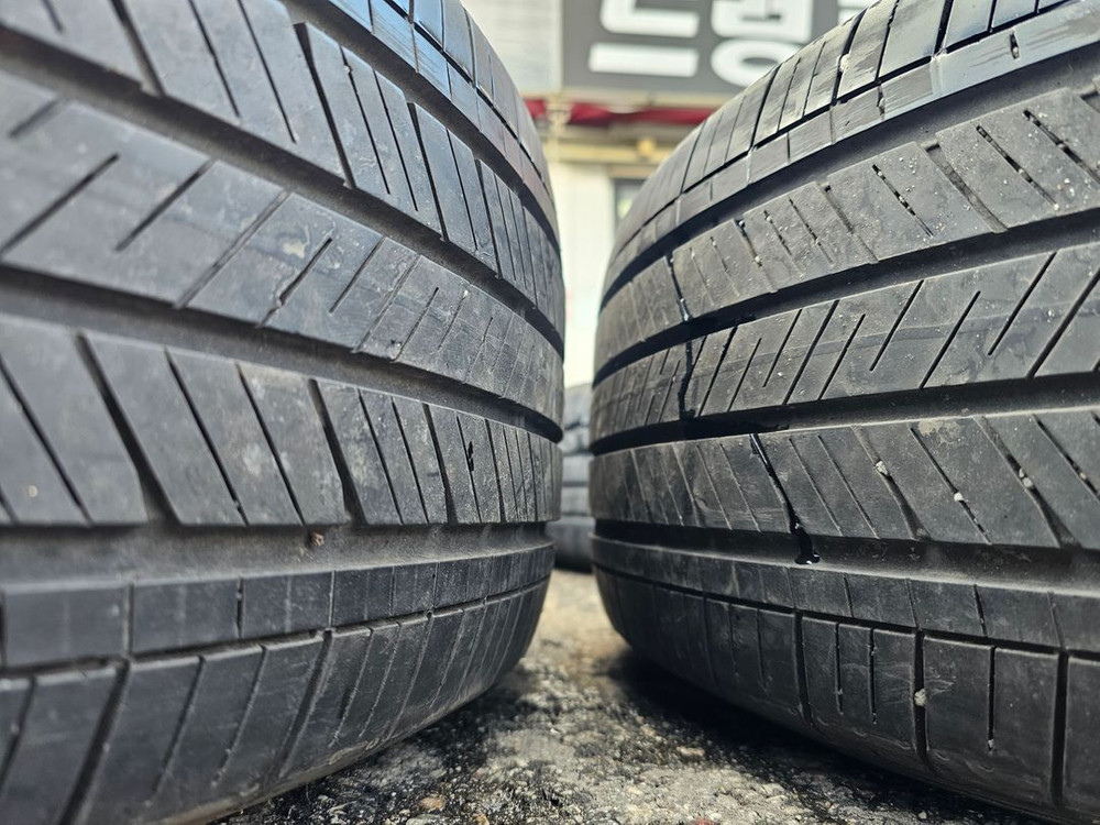 #올뉴 카니발 19인치 순정 블랙유광 휠타이어세트 팝니다.235 55 19--5