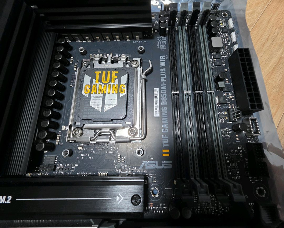 ASUS TUF GAMING B850M-PLUS WIFI 메인보드--6