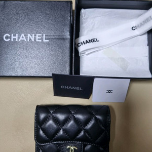 샤넬 클래식 반지갑