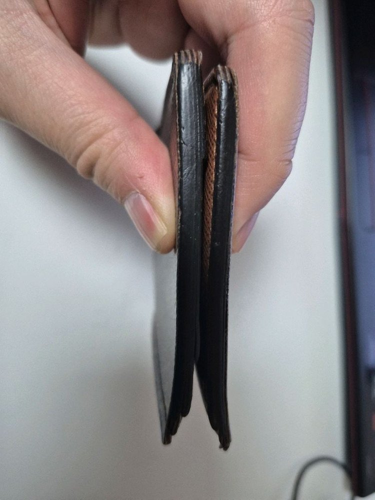 루이비통 정품 모노그램 이클립스 반지갑 팝니다 이미지