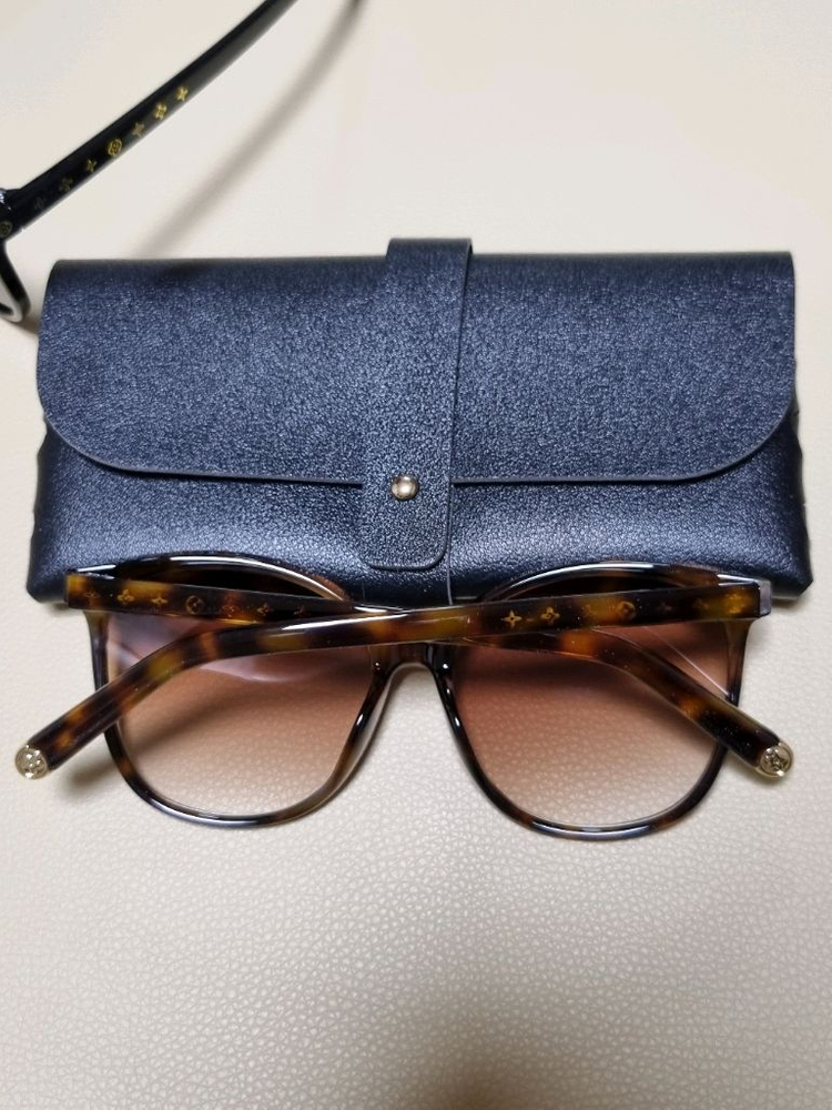 루이 모노그램 선글라스--5