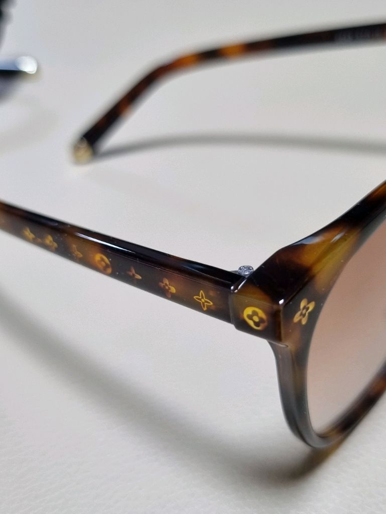 루이 모노그램 선글라스--6