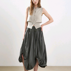한섬 25fw신상 시스템 언밸런스 벌룬 스커트 55 (새것)
