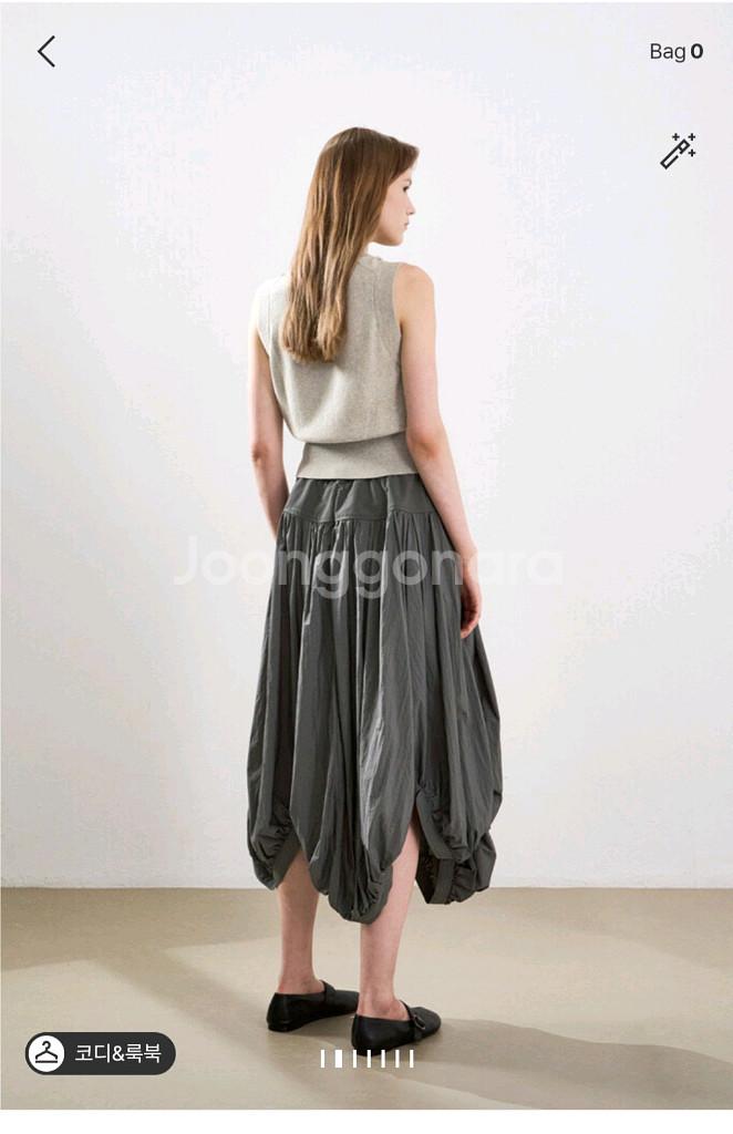 한섬 25fw신상 시스템 언밸런스 벌룬 스커트 55 (새것)--2