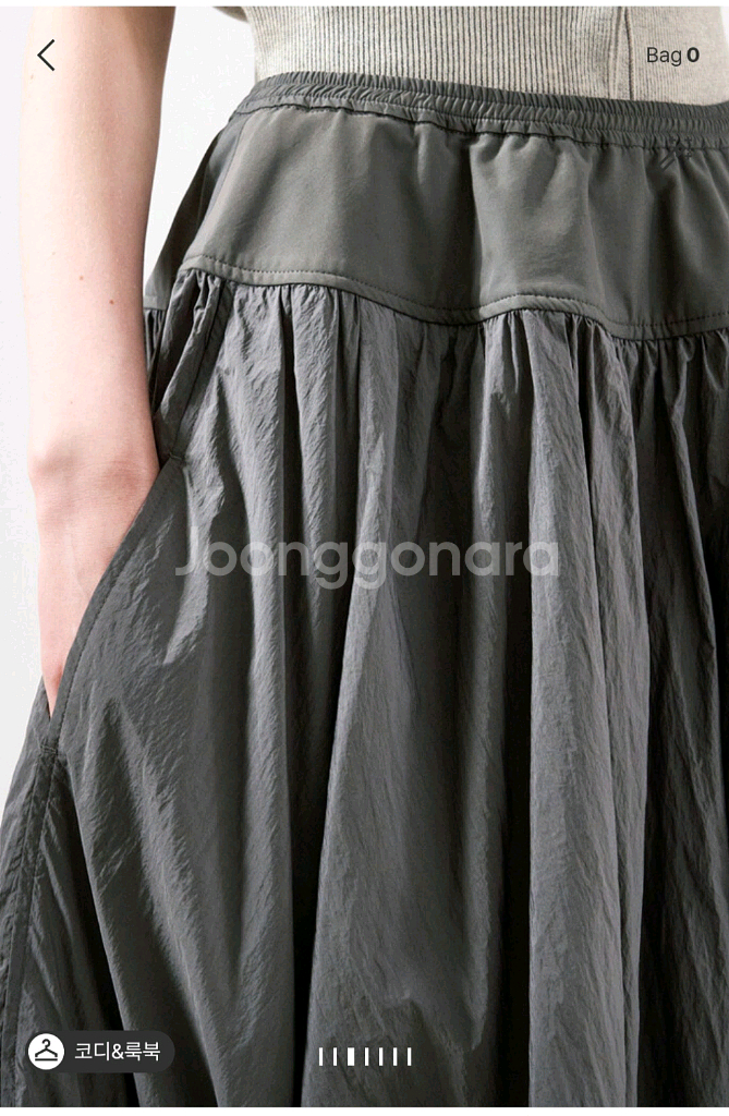 한섬 25fw신상 시스템 언밸런스 벌룬 스커트 55 (새것)--3