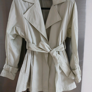 보브 벨티드 하프 트렌치 코트 새상품