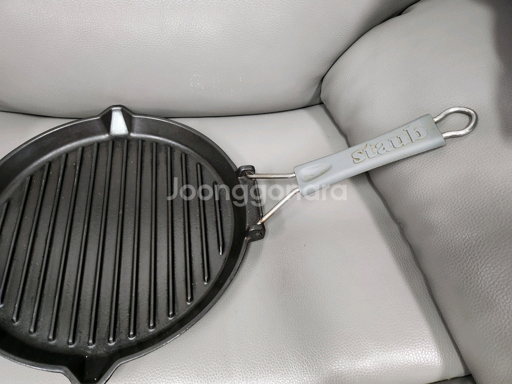 스타우브 꼬꼬떼 접이식 원형 그릴 무쇠 팬 경기광주 택배가능--2