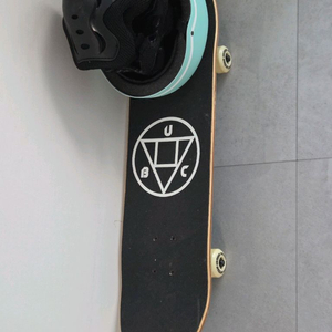 스케이트보드 세트(보드/헬멧/보호대)