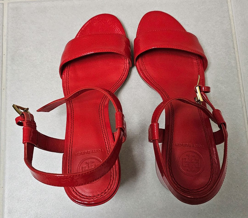 토리버치 샌들 7사이즈--1