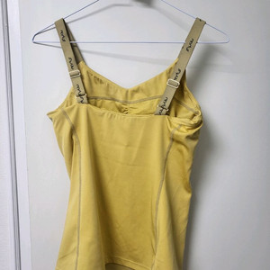 안다르(ANDRA) 에어쿨링 셋업 크롭탑_골든크림 판매합니다 (사이즈 4)