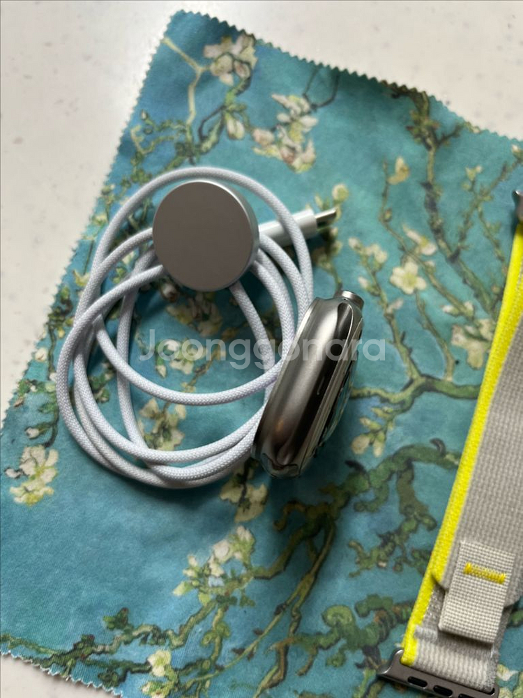 애플워치 울트라1 실버 SSS급 배터리 90퍼--5