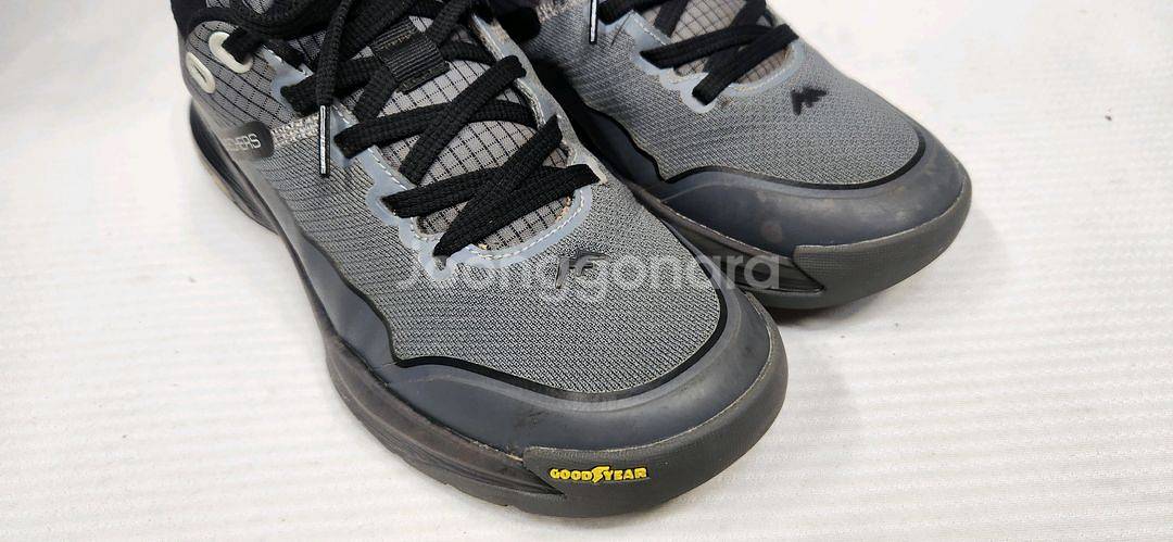 스케쳐스 고워크 아치핏 아웃도어 슬립인스 트레킹화 265사이즈--5