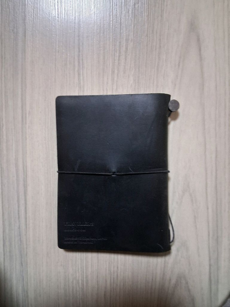 트래블러스 노트 패스포트 사이즈 블랙(가격내림)--1