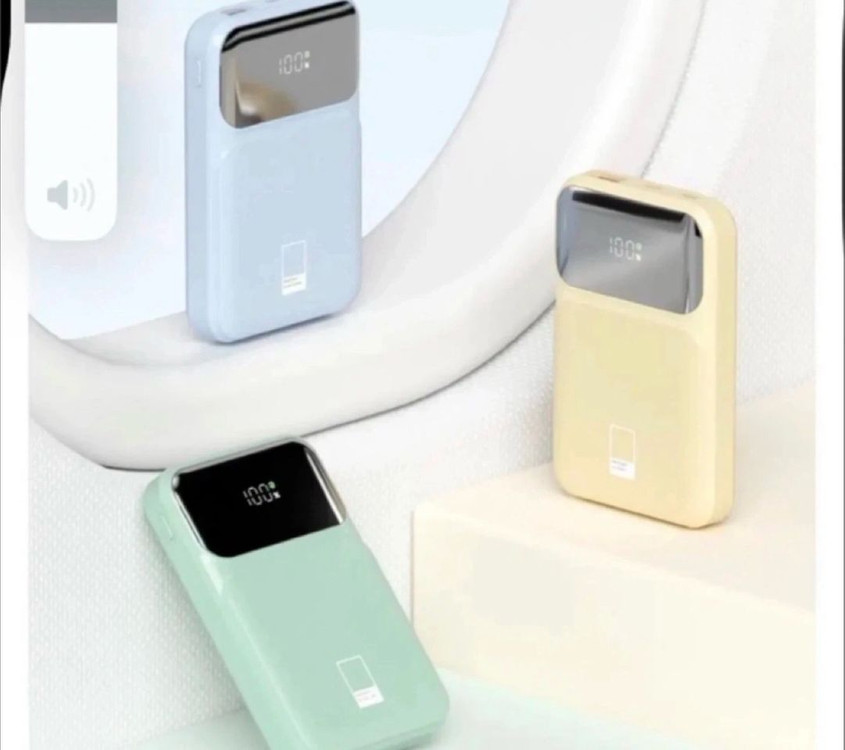 팬톤10000mAh 내장 케이블 보조배터리--3