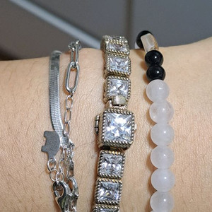 묵직한 고급 주디스 립카(Judith Ripka)의 스털링 실버와 큐빅 지르코니아(CZ) 테니스 은팔찌 17호