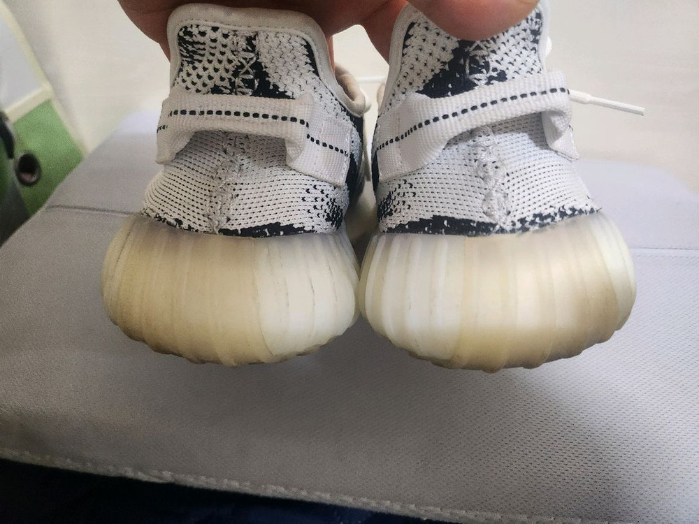 아디다스 이지부스트 350 지브라 270 이미지