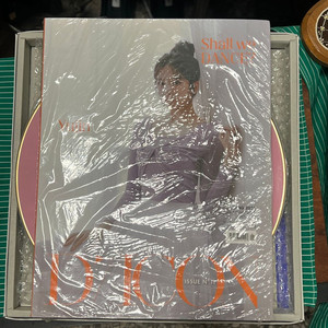 (미개봉) 디아이콘 NO11 아이즈원 쉘위댄스 안유진 초회한정 이미지