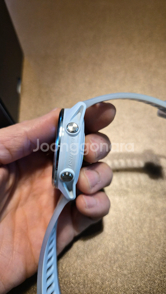 가민 포러너 570 화이트 GPS 스마트워치 42mm--4